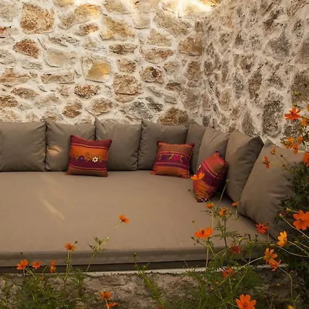Mango Boutique 5* فاراليا